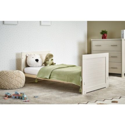 Obaby Nika Cot Bed Oatmeal – Cots & Cot Beds - Baby Travel