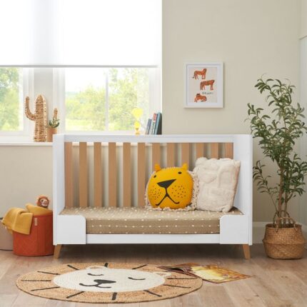 Tutti Bambini Fika Mini Cot Bed White/Light Oak – Cots & Cot Beds - Baby Travel