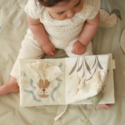 Avery Row Activity Gift Set- Riverbank