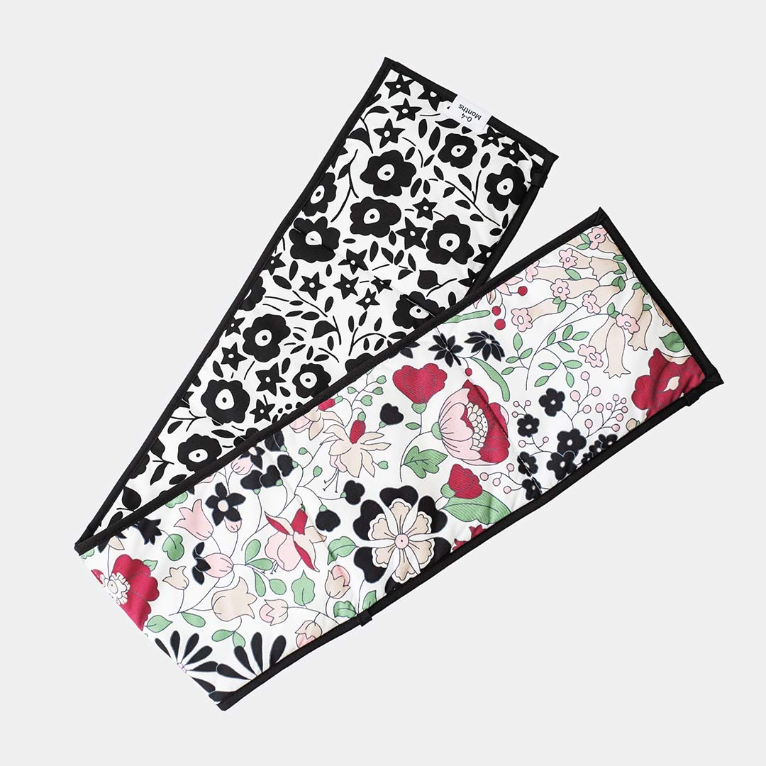 Etta Loves x LIBERTY Reversible Sensory Strip – Multicoloured - Baby Travel Etta Loves x LIBERTY Reversible Sensory Strip - Multicoloured